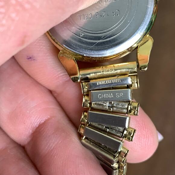 Acqua Timex Women's Indiglo Gold Tone Quartz analog Watch Date Indicator - Picture 4 of 8